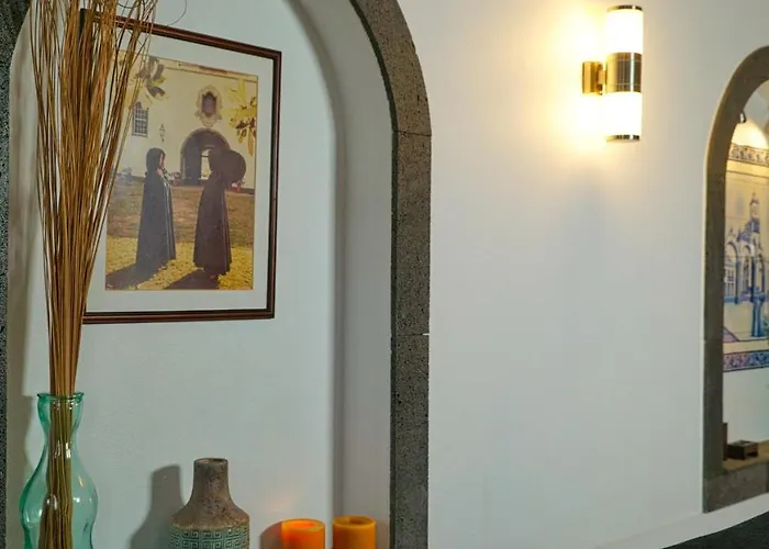 Em Canto De Santa Clara 蓬塔德尔加达