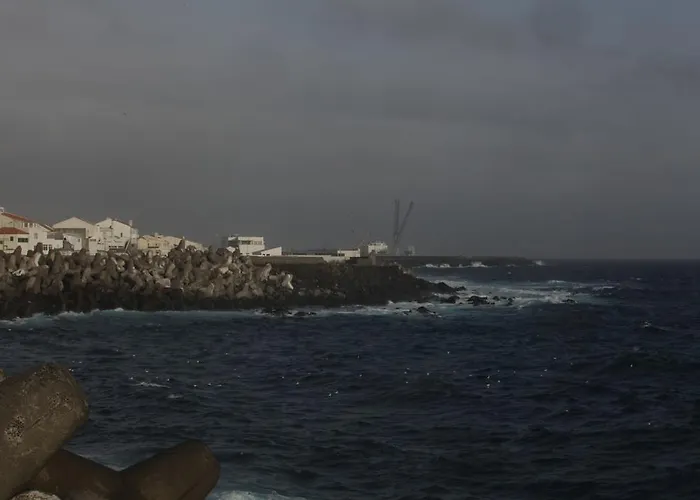 Em Canto De Santa Clara Tatil Evi Ponta Delgada